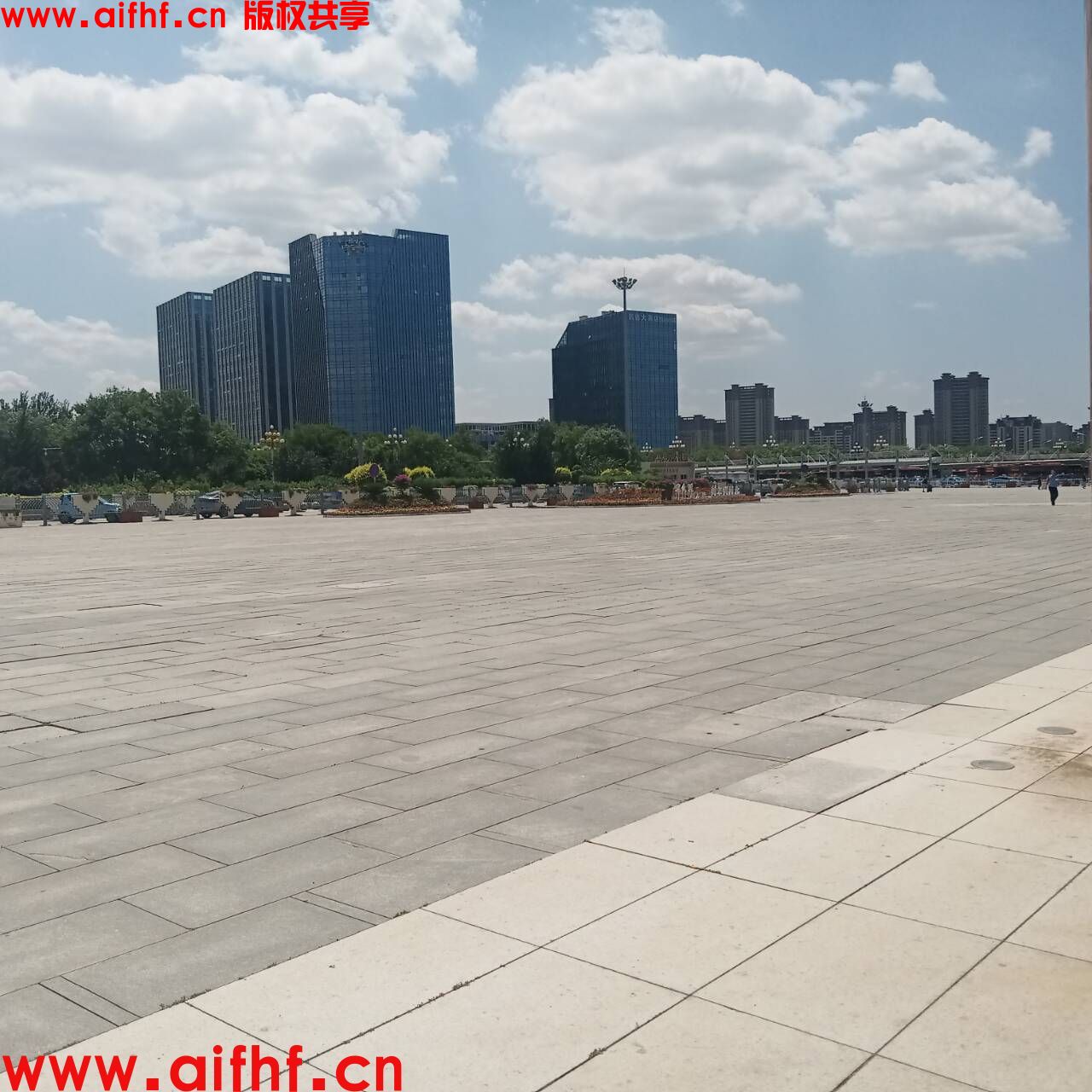 火星上的某信：沧州市高铁站